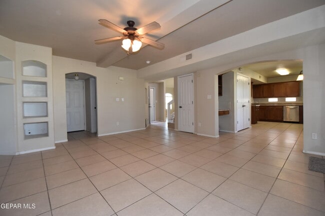 Building Photo - 10830 Elise St