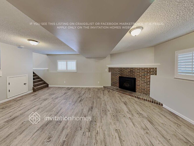 Building Photo - 3035 Haystack Dr