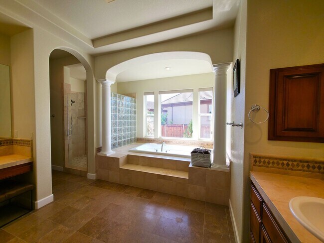 Building Photo - All-Inclusive Executive Luxury in Somerset...