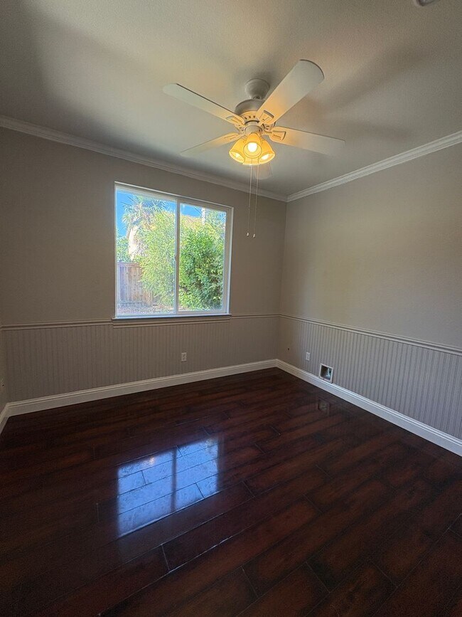 Building Photo - 139 Ainger Cir
