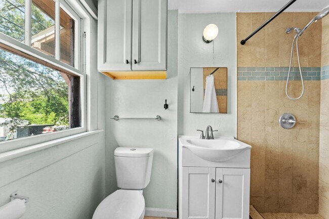 Building Photo - 4347 22nd Ave S