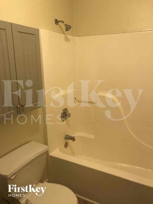 Building Photo - 105 Prince St