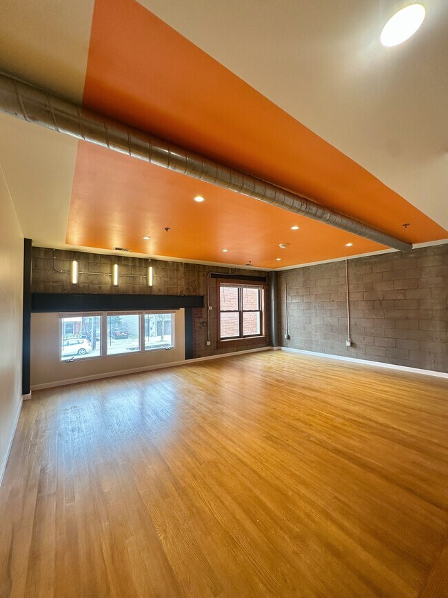 UNIT G - 1232 Sarah St