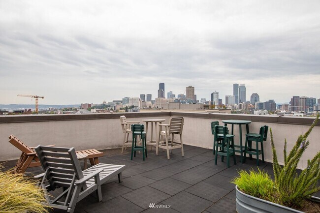 Building Photo - Capitol Hill - Braeburn open 1 Bedroom / 1...