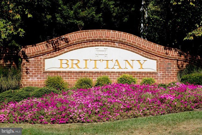 Building Photo - 4269 Exeter Dr