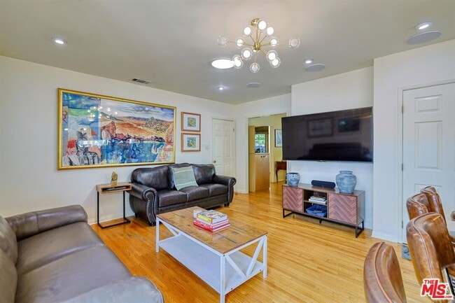 Building Photo - 4722 Ventura Canyon Ave