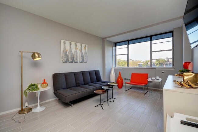 Building Photo - 1620 E Broad St