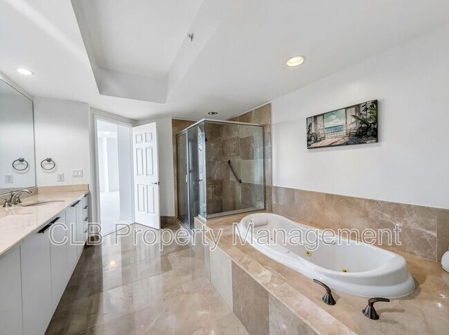 Building Photo - 231 Riverside Dr