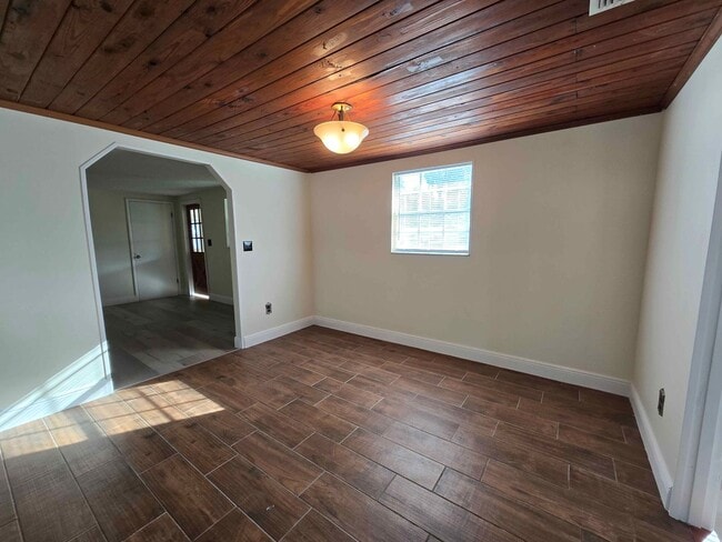 Building Photo - Two Bedroom Home with Large Fenced-in Yard