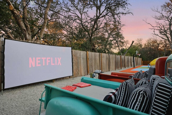 Building Photo - 5422 Lancashire Dr