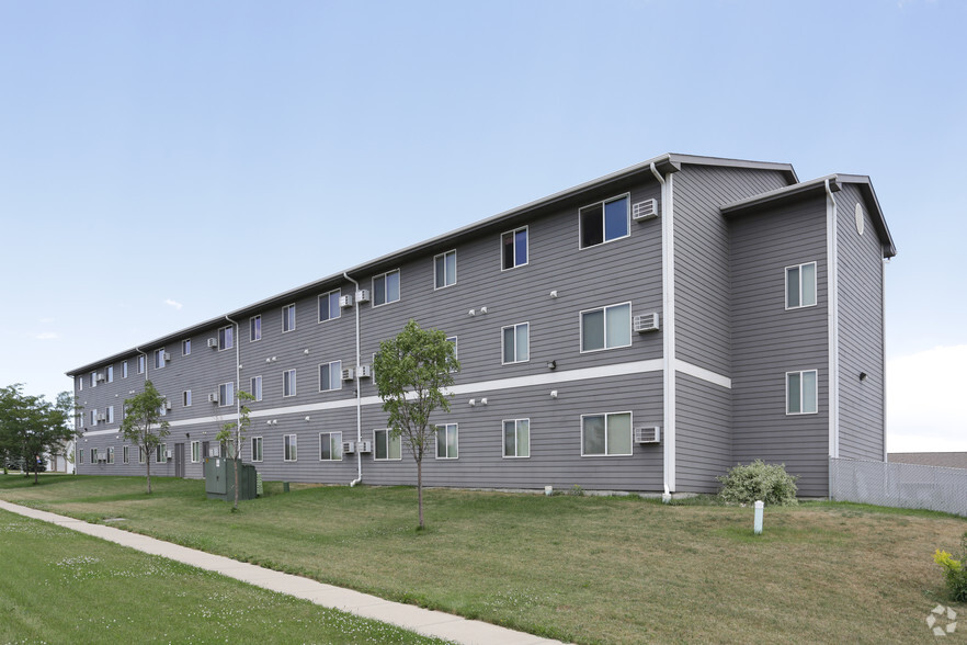 Primary Photo - Harper Point Apartments