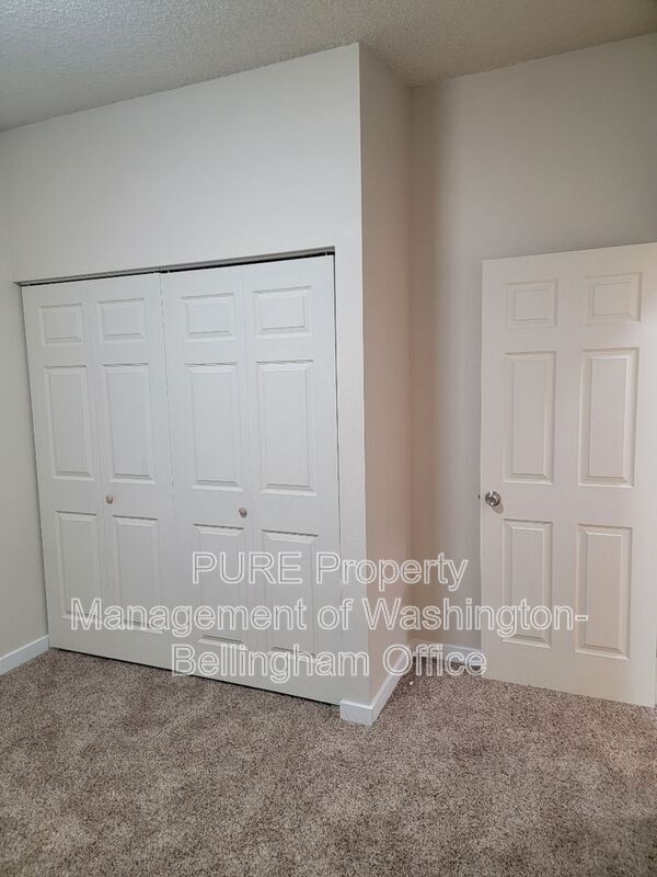 Building Photo - 3350 Cherrywood Ave