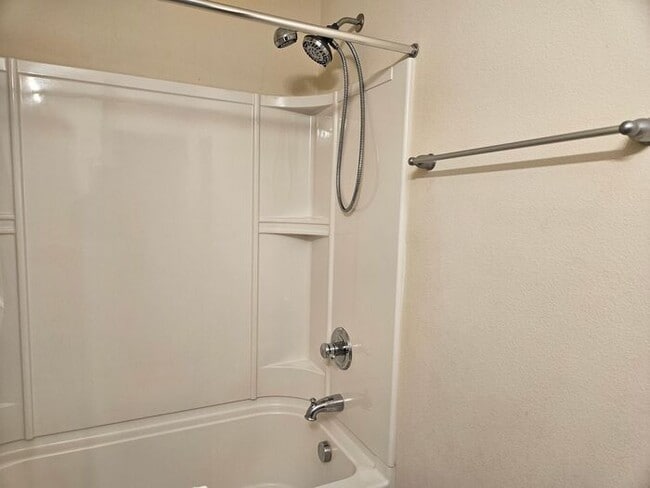 Building Photo - Bent Creek Plantation