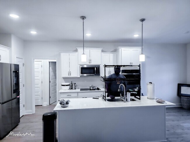 Building Photo - 1718 Oak Frst Dr