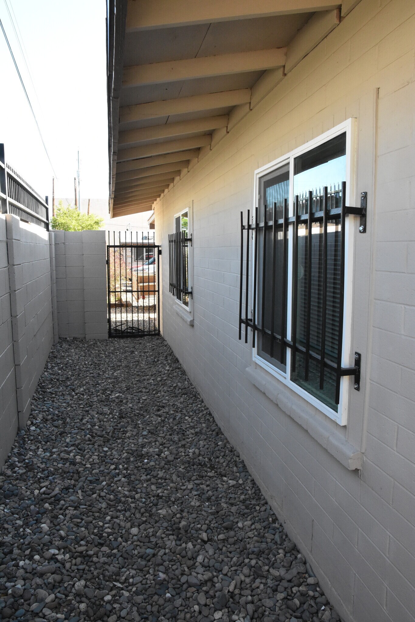 Building Photo - 1514 W Palmer Dr.