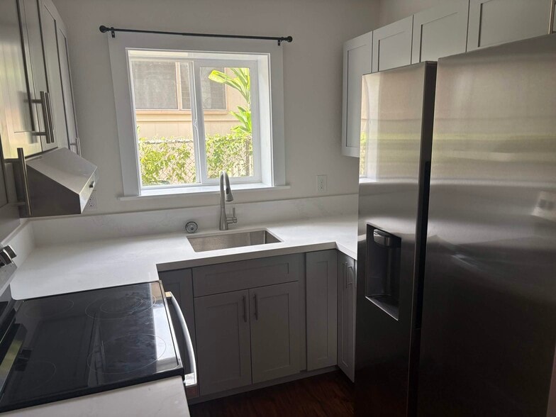 Kitchen - 1645 Kamehameha IV Rd