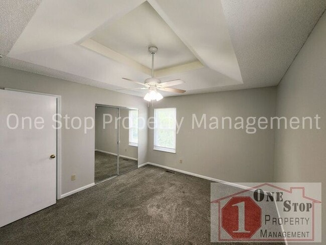 Building Photo - Gorgeous 3 Bedroom, 2 Bathroom, 2 Car Gara...