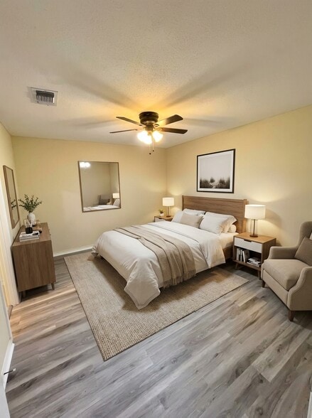 Guest Bedroom Room (Furniture for visualization only) - 112 Lachite
