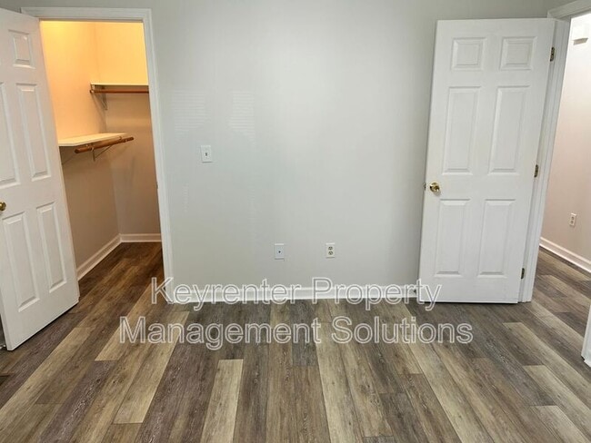 Building Photo - 400 F St