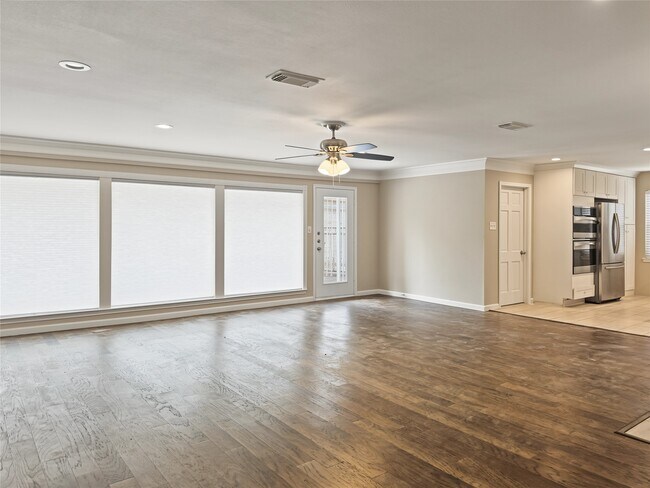 Building Photo - 139 Haversham Dr