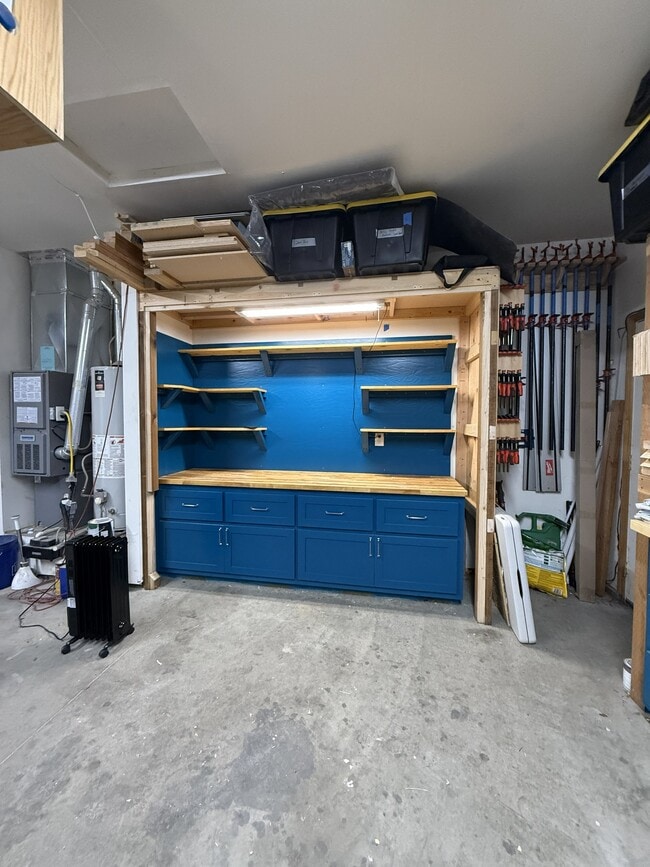 Building Photo - 443 NW Sandpiper Ave