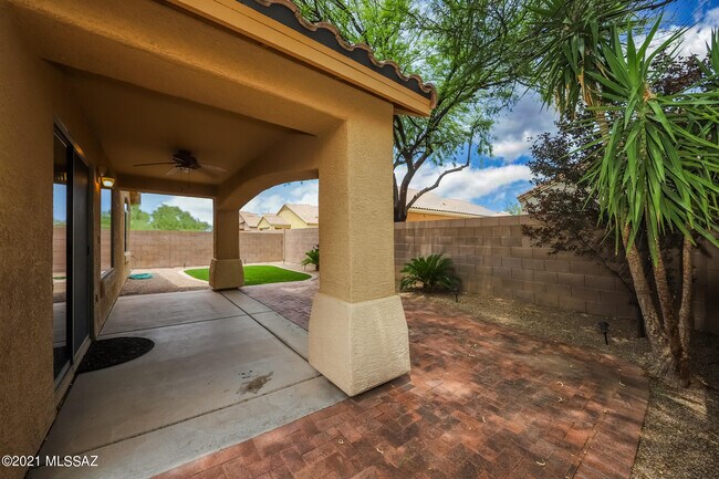Building Photo - 10489 Bonpland Willow Dr