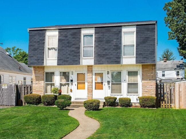 Building Photo - 793 Wiltshire Rd