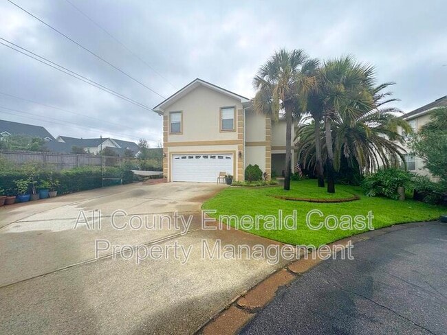 Building Photo - 337 Tequesta Dr