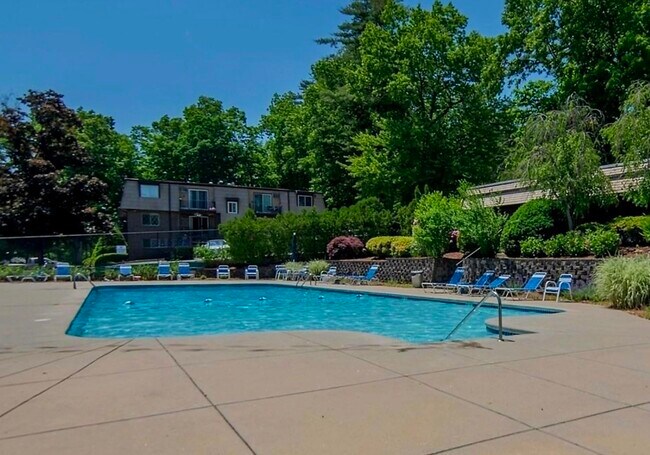 Building Photo - 13 Silvestri Cir