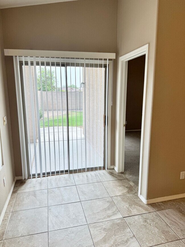Building Photo - 40228 N Patriot Way