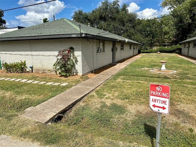 Building Photo - 5405 Suez St