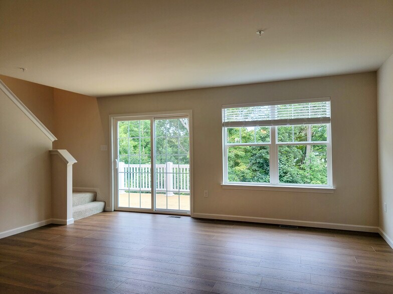 Building Photo - 85 Beech Tree Ct