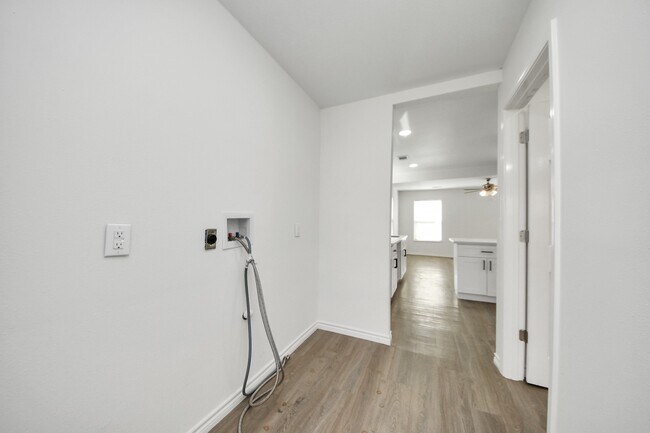 Building Photo - 7004 Conley St