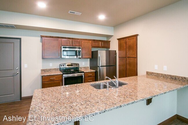 Building Photo - 405 Ashley Ct