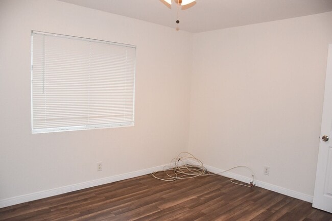 Building Photo - 411 S Kroeger St