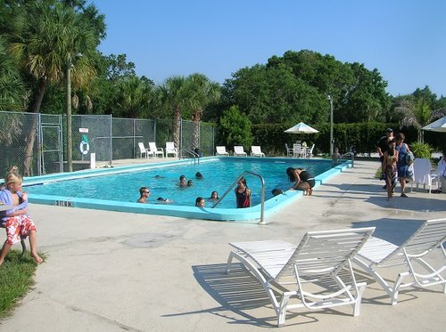 South Gate Community Pool - 3142 Rose St