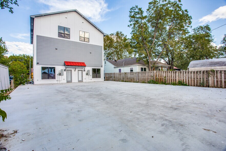 Building Photo - 3216 Forest Park Blvd