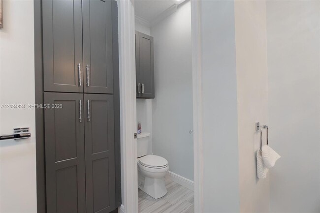 Building Photo - 2675 Clipper Cir