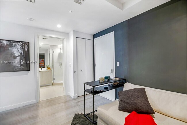 Building Photo - 55 SW 9th St