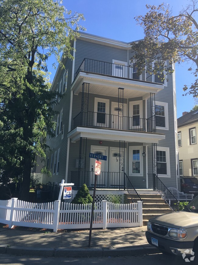 Building Photo - 17 Vermont Ave