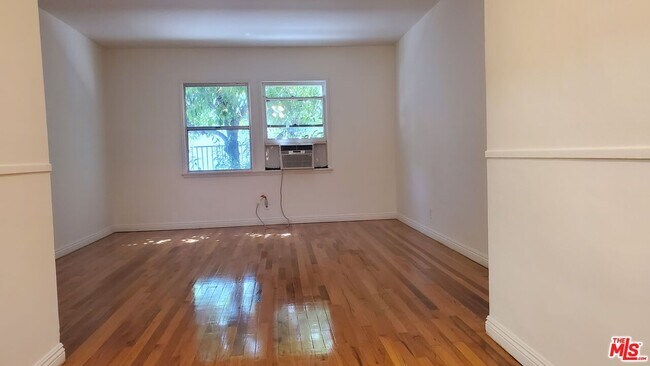 Primary Photo - 11202 Camarillo St