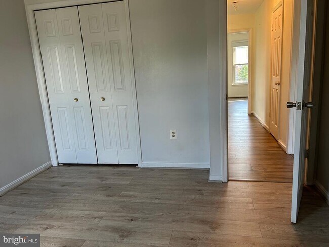 Building Photo - 46706 Bullfinch Square
