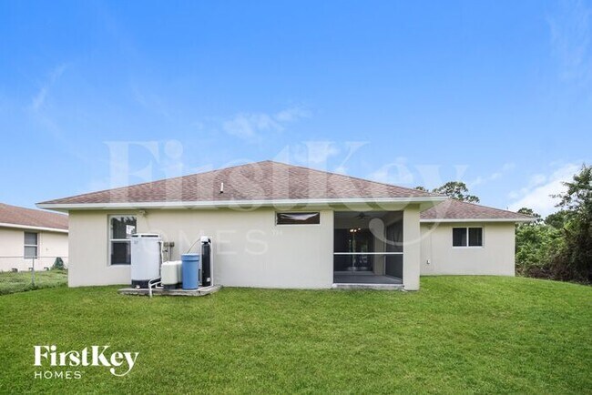 Building Photo - 740 Nina Ave S