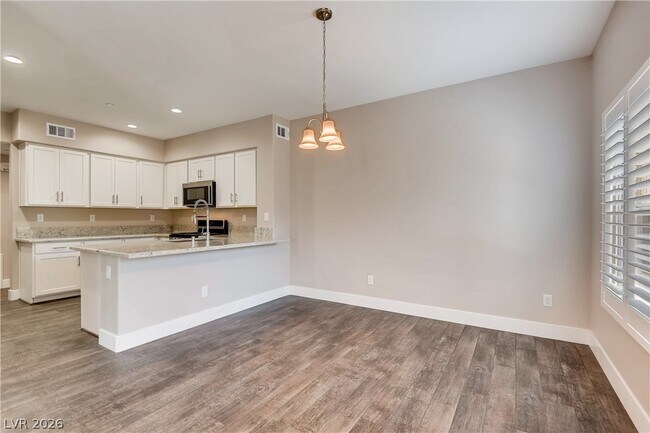 Building Photo - 845 Pantara Pl
