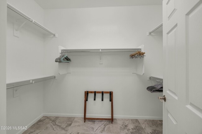 Building Photo - 39589 S Summerwood Dr