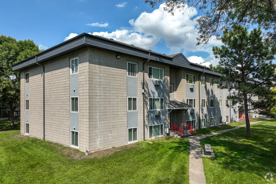 Building Photo - The Arbors at McCormick Park