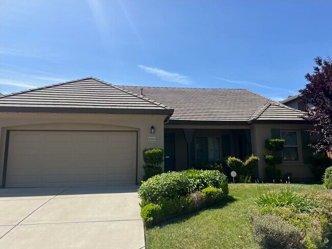 Primary Photo - Charming 4-Bed, 2-Bath Single-Story Home for Rent in Elk Grove, CA