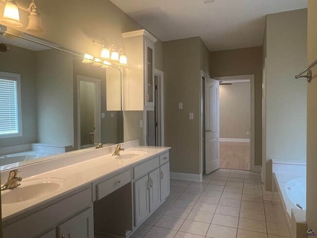 Building Photo - 104 Prestige Dr