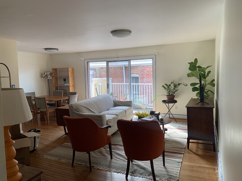 Building Photo - 2100 Grove Ave