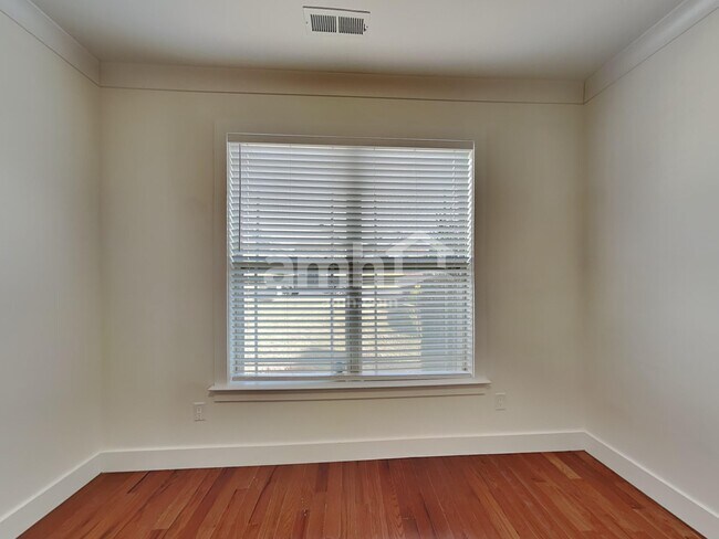 Building Photo - 430 Risen Star Dr